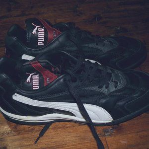 Mens Indoor cleats new in box